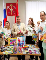 Игорь Бирюк: «Мы всей нашей большой  командой собрали подарки для маленьких  пациентов, которые проходят сложное  лечение в местных больницах»